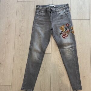 Zara Gray Skinny Jeans with Floral Embroidery